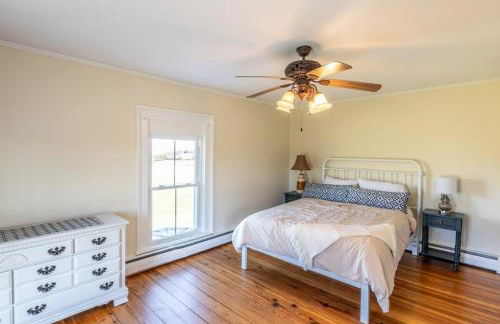 Charming Farmhouse w King Bed Hot Tub & EV Charger - Foto 9