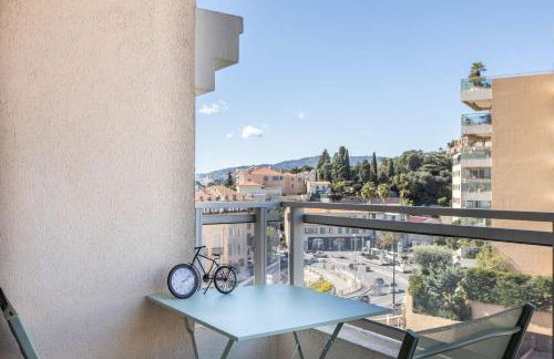 LB Vacation Rentals I Cannes Center, Renovated Apartment with Balcony, Ideal for Holidays or Congress! - Photo 19