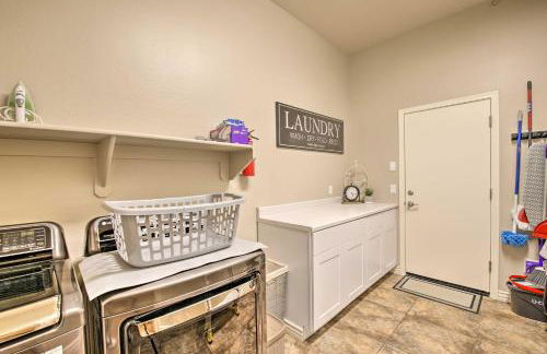 Game Room, Patio! Family-Friendly Goodyear Home - Foto 24