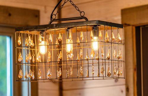 Honeysuckle Chalet - Luxe Mountain Chalet - Hot Tub, Wi-Fi, Pool Table, Party Deck, Fire Pit - 15 mins to Blue Ridge! - Foto 18