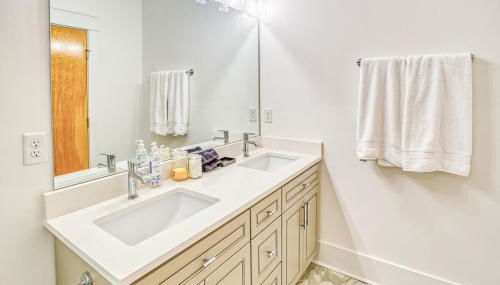 Chic Historic Loft in Downtown ILM - Foto 2