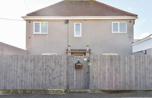 The Hawthorns - Photo 26