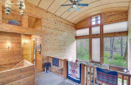 Riverfront Skykomish Cabin with Private Hot Tub! - Foto 12