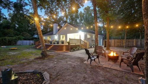 Middle Sound Hideaway~Beaches, Shopping, Families - Foto 1, Garden