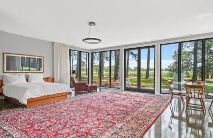 The Porter's Barn - fancy little waterfront home with deep-water boat dock and firepit - Foto 10