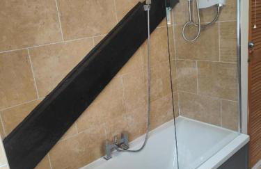 Llew Accommodation - The Townhouse - Photo 6