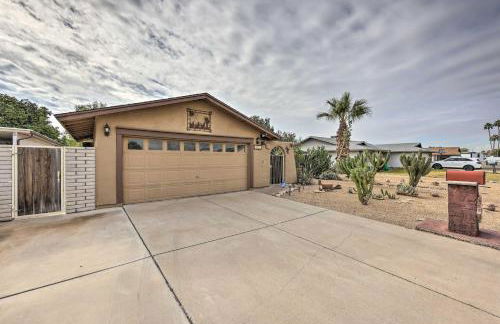 Family Friendly! Poolside Desert Oasis in Glendale - Foto 24