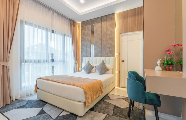 Southern Peak Pool Villa HuayYai Pattaya - Photo 26