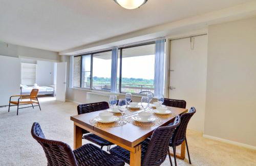 Group-Friendly Stay Near Metro - Foto 4