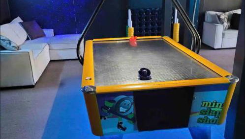 2026 Summer Cottage Sleeps 6, 2 Bedrooms Sun Room Jaccuzi 1 Mile to Beach! - Photo 5, Game Room