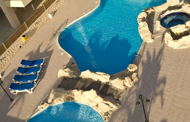 2 bed Apartment Overlooking Pool - Oroklini - Foto 11