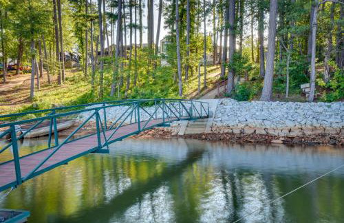 Waterfront Lake Hartwell Vacation Rental with Dock! - Foto 39