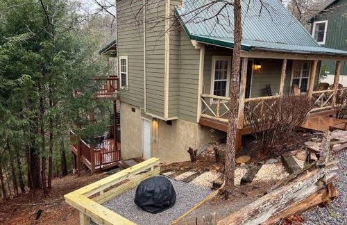Cozy Cabin Smoky Mountains - Hot tub, pool, & golf - Foto 28