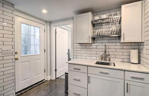 Ski and Hike Cozy Dtwn Reno Studio with Fireplace - Foto 6