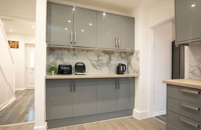 Nottingham Top Serviced Home - Photo 24