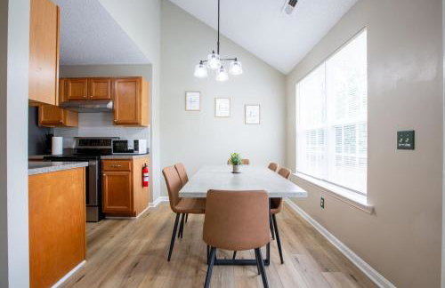 Family & Couples King Suite Home Near Lake Norman State Park & 30 mins from Charlotte - Foto 11