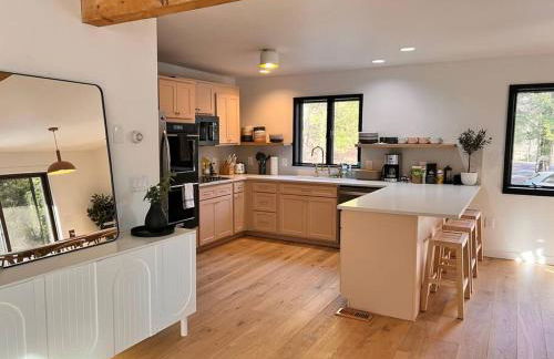 Luxury Woodstock Retreat Hot tub and heated pool - Foto 24