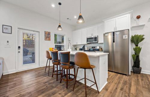 Charming Escape with Hot Tub & Fire Pit Winter Haven! - Foto 30