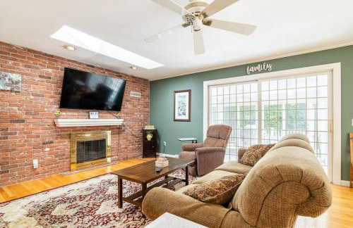 Berkshire Vacation Home in Lee - Pool is Open! - Foto 3