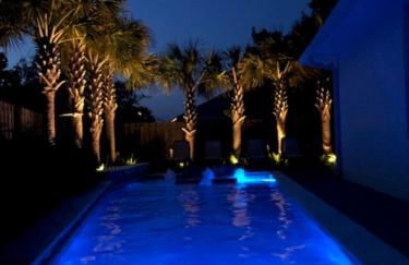 Beautiful Pet Friendly Home! Tropical Pool, Optional Golf Cart & Pool Heat, Minutes to Beach - Foto 65