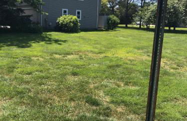 Spacious and Walk to the Beach with Central AC and Outdoor Shower - Photo 25