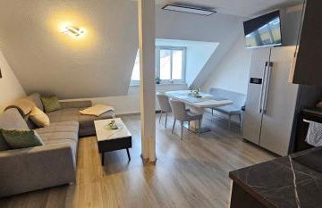 Helios Design Suite - Altbau DG mit Lift & Parkplatz - Elbe & Altstadt - S-Bahn nach Dresden - Foto 3