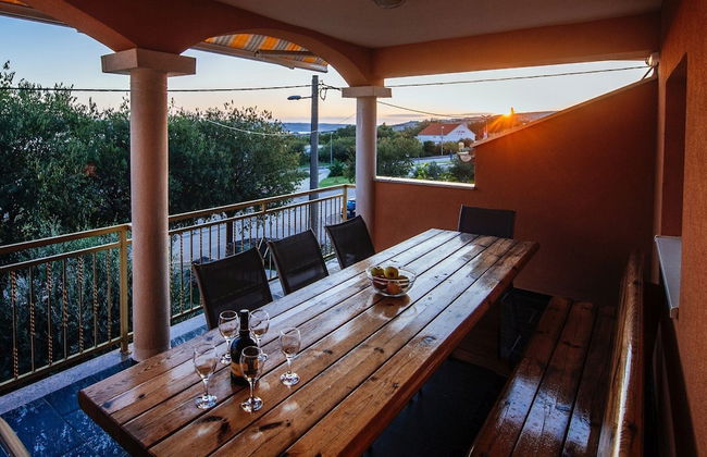 Holiday Home in Jasenice With Garden - Foto 30