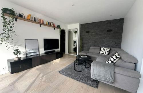 Spacious & Cozy 2-Room with Balcony - Foto 2