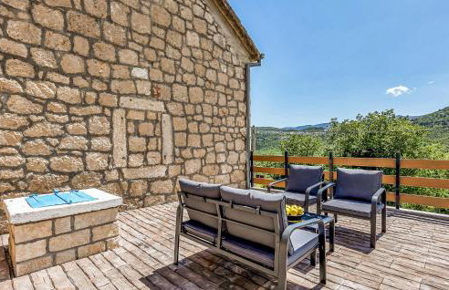 3 Bedroom Awesome Home In Vrgorac - Foto 3