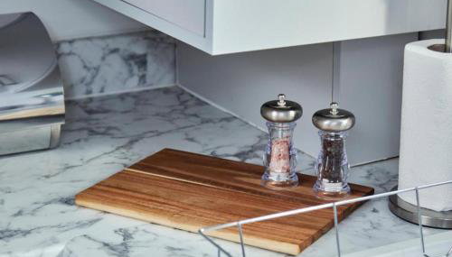 Sleek Gem of London -2 Bedroom Apartment with Parking - Foto 5