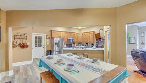 Explore Gulf Coast and Beyond! Home with Yard and Games - Foto 3