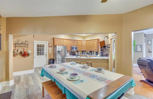 Explore Gulf Coast and Beyond! Home with Yard and Games - Foto 3