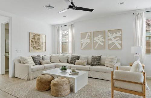 Luxe Queen Creek Home with Pool, Yard, Work Station - Photo 2