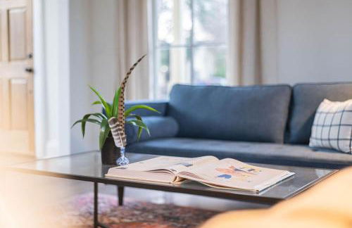 Near Ft Moore Ft Benning and CSU Restored Historic Home - Foto 2