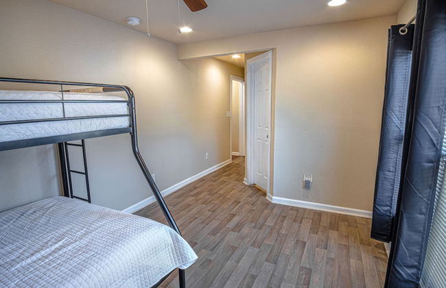 Nice 3br/2ba Near Downtown 2 min At&t Center - Foto 3