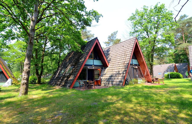 Family Bungalow by the Fen - Photo 30