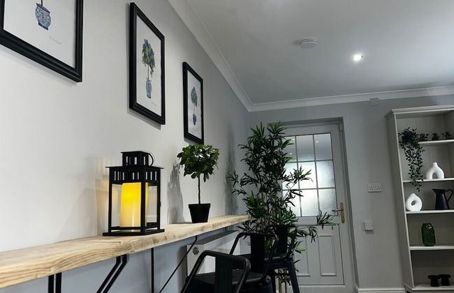 The Cheshire Gathering - Hot Tub 8 Bedroom - Photo 35