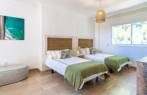 Fantástico Ático Dúplex en Marbella, con vistas al mar y a 300 metros de la playa - Photo 15