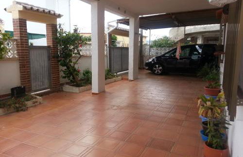 Casa de playa en Oliva al lado del MET y Campo de Golf - Photo 2