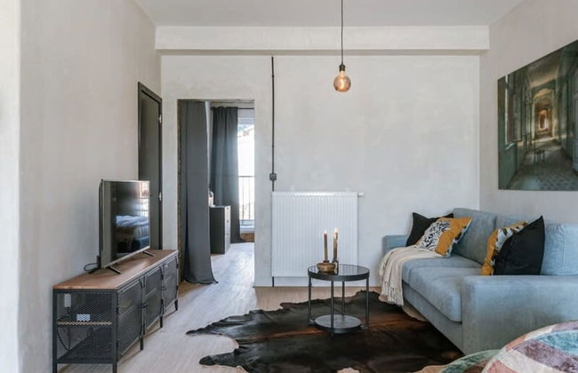 Industrial Apartment With Terrace in Antwerp - Photo 12