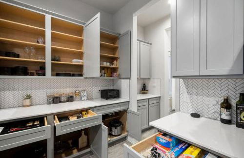 Modern and lux 4B House with Office 20 min to DT - Foto 19