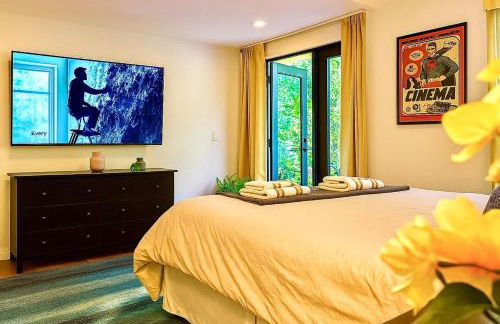 Chic Private Hollywood Hills Guest Suite Oasis with Tree-Top Views, Outdoor Living Room, Only 2 Minutes from Hollywood Boulevard - Foto 6