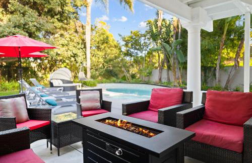 Oceanview Luxe Retreat with Rooftop - Foto 68