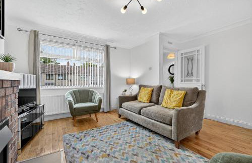 Hillsborough Home from Home, Garden and 2x Parking by StayByNumbers - Foto 8