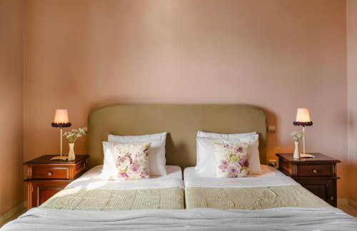 Nikolas by Vintage Travel - Photo 27