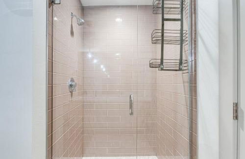 Steps to City Park Townhome with Rooftop Deck! - Foto 19