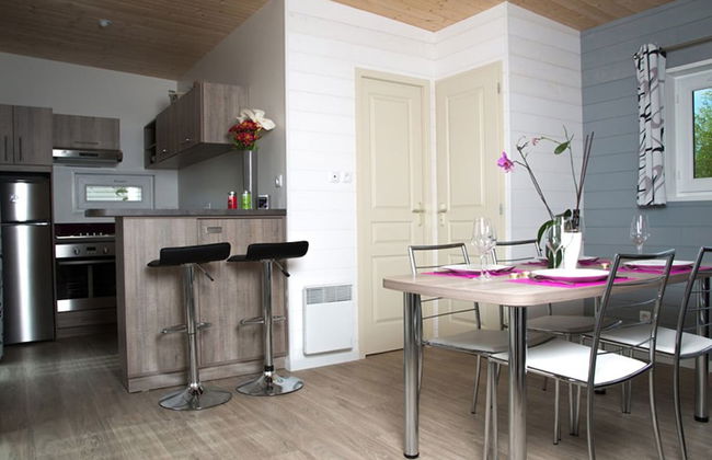 Modernly Furnished Cottage With Beautiful Terrace by a Lake - Foto 26