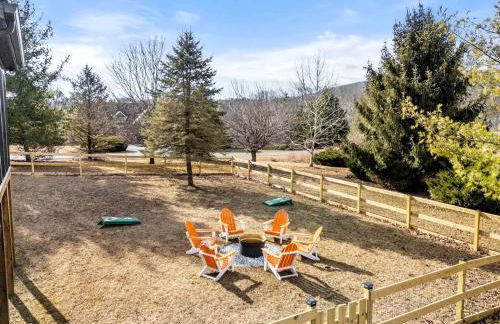 Bright Mountain Cabin with Game Room & Golf Course Views Near Hedgesville, West Virginia - Foto 69