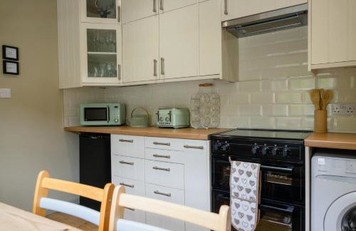 Acorn Apartment - Photo 5