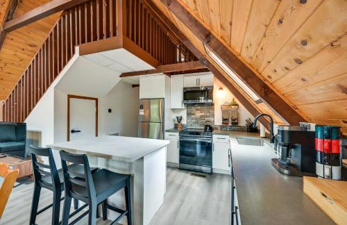 Deck and Grill A-Frame Cabin in Munds Park! - Foto 3